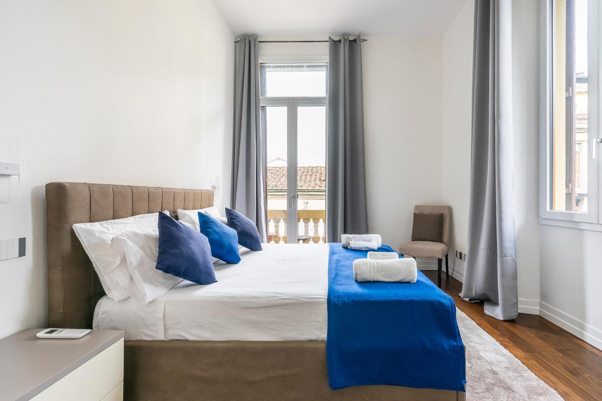 San Marco Black Appartamento Luxury Con Terrazzo E Parcheggio Su Richiesta Флоренция Екстериор снимка