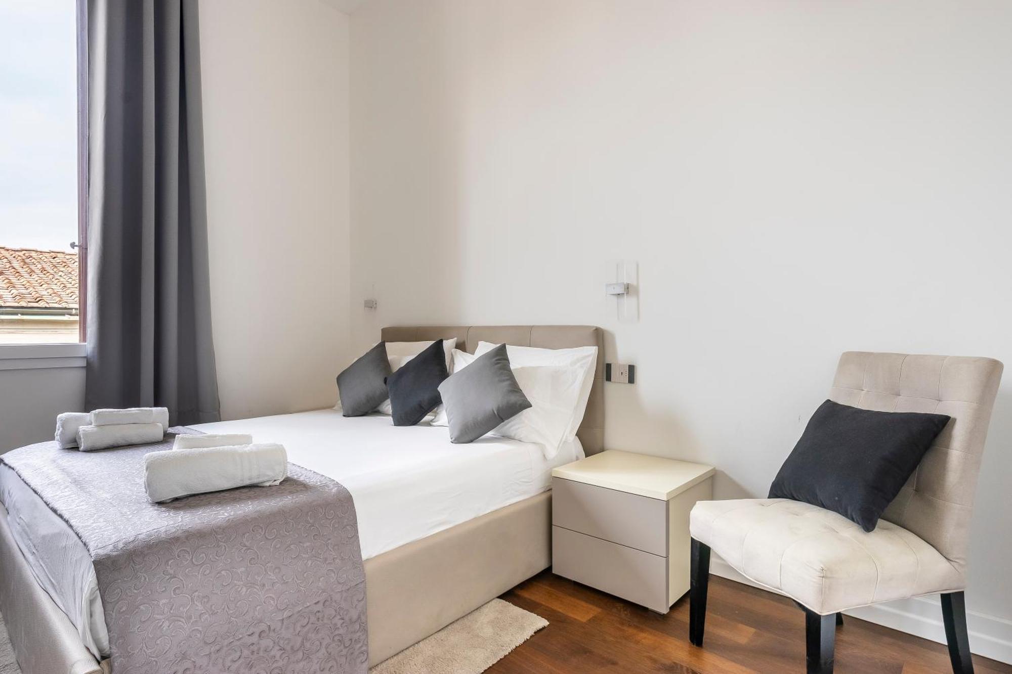 San Marco Black Appartamento Luxury Con Terrazzo E Parcheggio Su Richiesta Флоренция Екстериор снимка